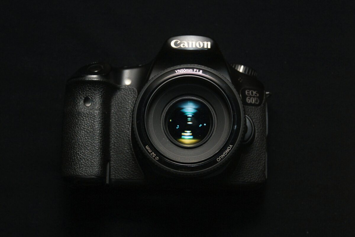 How To Choose A Camera (Simple Buying Guide For Beginners) A Comprehensive Guide On How To Use The Canon Eos 5D Mark Ii Camera.
