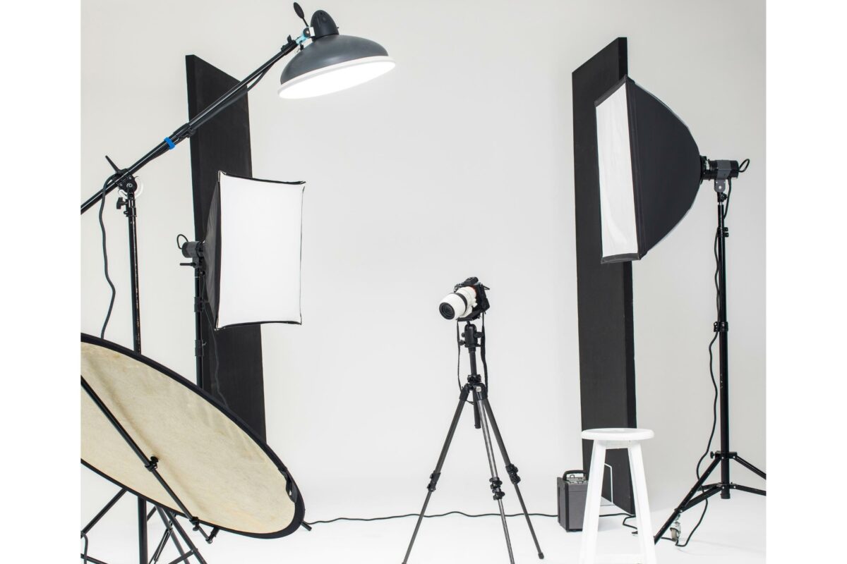 Simple Lighting Techniques For Stunning Photographs A Photo Studio Set Up With Lighting Techniques And Lights.