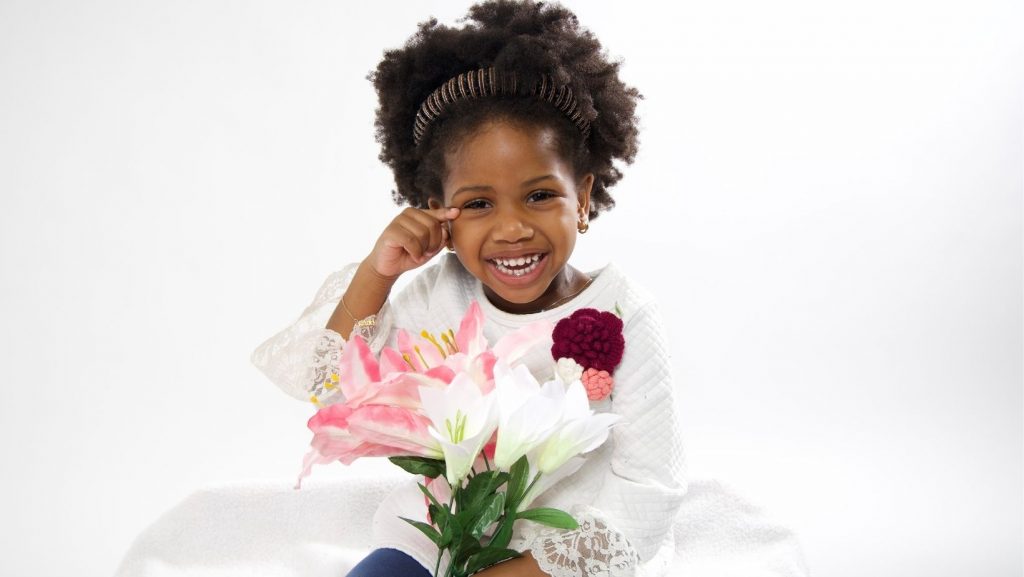 How To Get Your Child To Smile For Pictures Kids To Smile Naturally